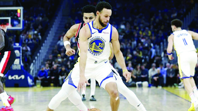 Warriors close door on Blazers