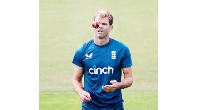 England’s Anderson to retire from Tests