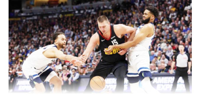 Jokic guides Nuggets to 3-2 series edge on Wolves