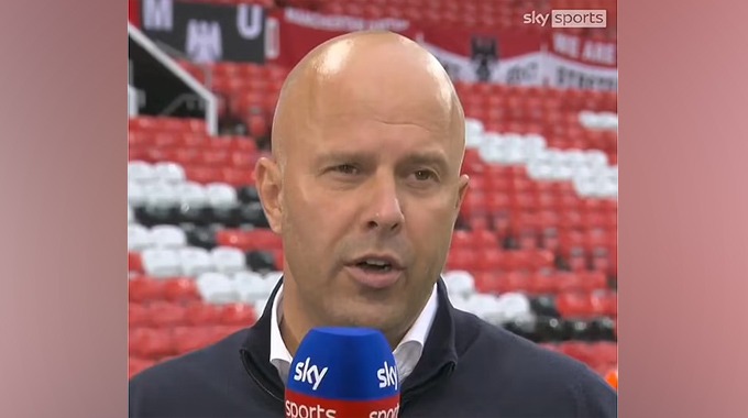 Fans heap praise on Arne Slot after Liverpool manager expertly ‘breaks down Man United’s issues’ in post-match interview… and reveals which area of the pitch he exploited to secure 3-0 win over Erik ten Hag’s side
