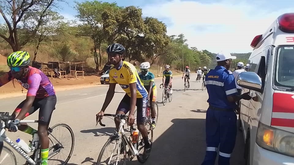 Cyclists arrive at KwaMuzondiwa near Zvishavane, take a rest