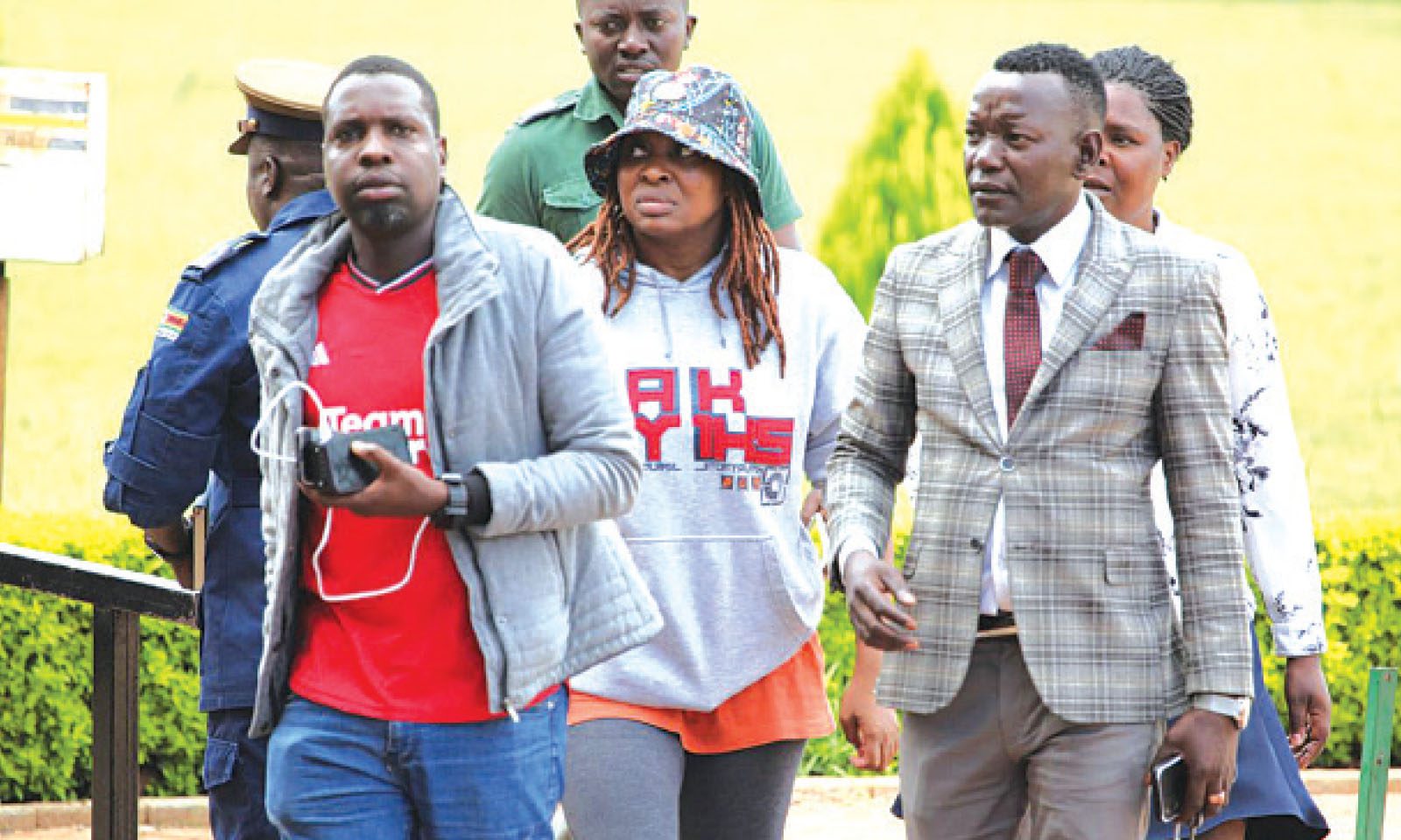 WHO WILL BE THE STEWARD? . . . TRIO DUPES BANK OF US$33K IN FAKE VISA CARDS SCHEME