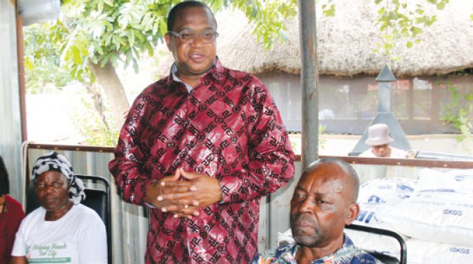 Professor Mthuli Ncube donates four tonnes of mealie-meal to Bulawayo care homes