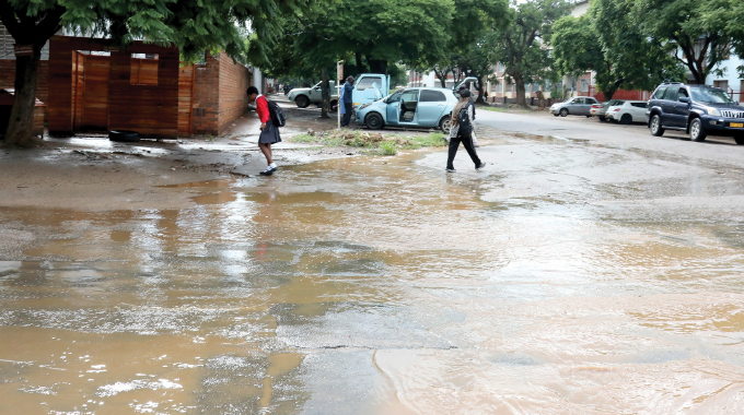 Mtungwaz residents in Glen Norah in a fix due to flash flooding