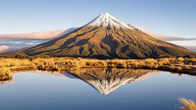 New Zealand mountain granted personhood