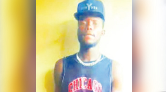 UFomu 4 ugwaze wabulala ohlupha umnawakhe