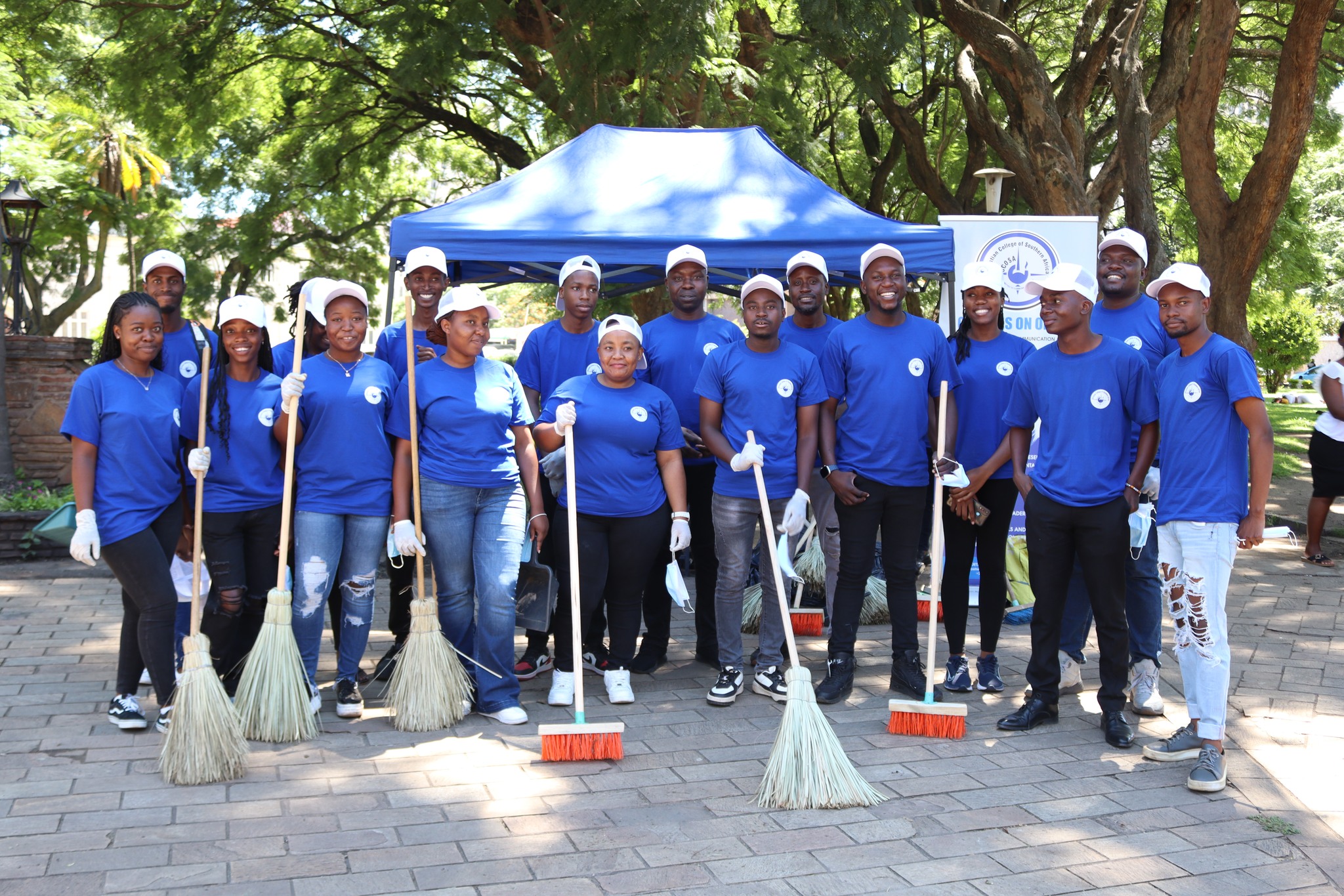 STUDENTS IN CLEAN UP INITIATIVE