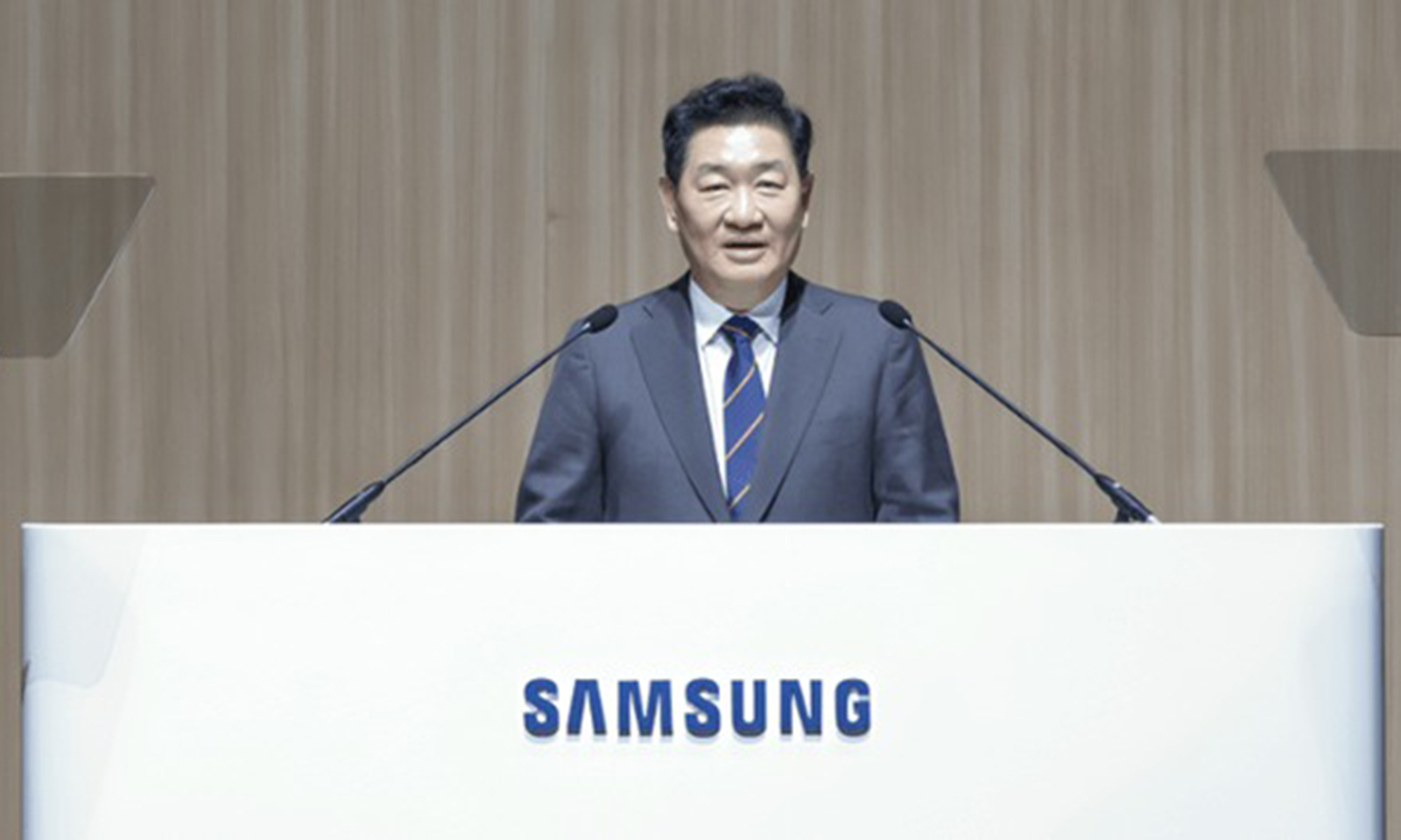 Samsung co-CEO dies