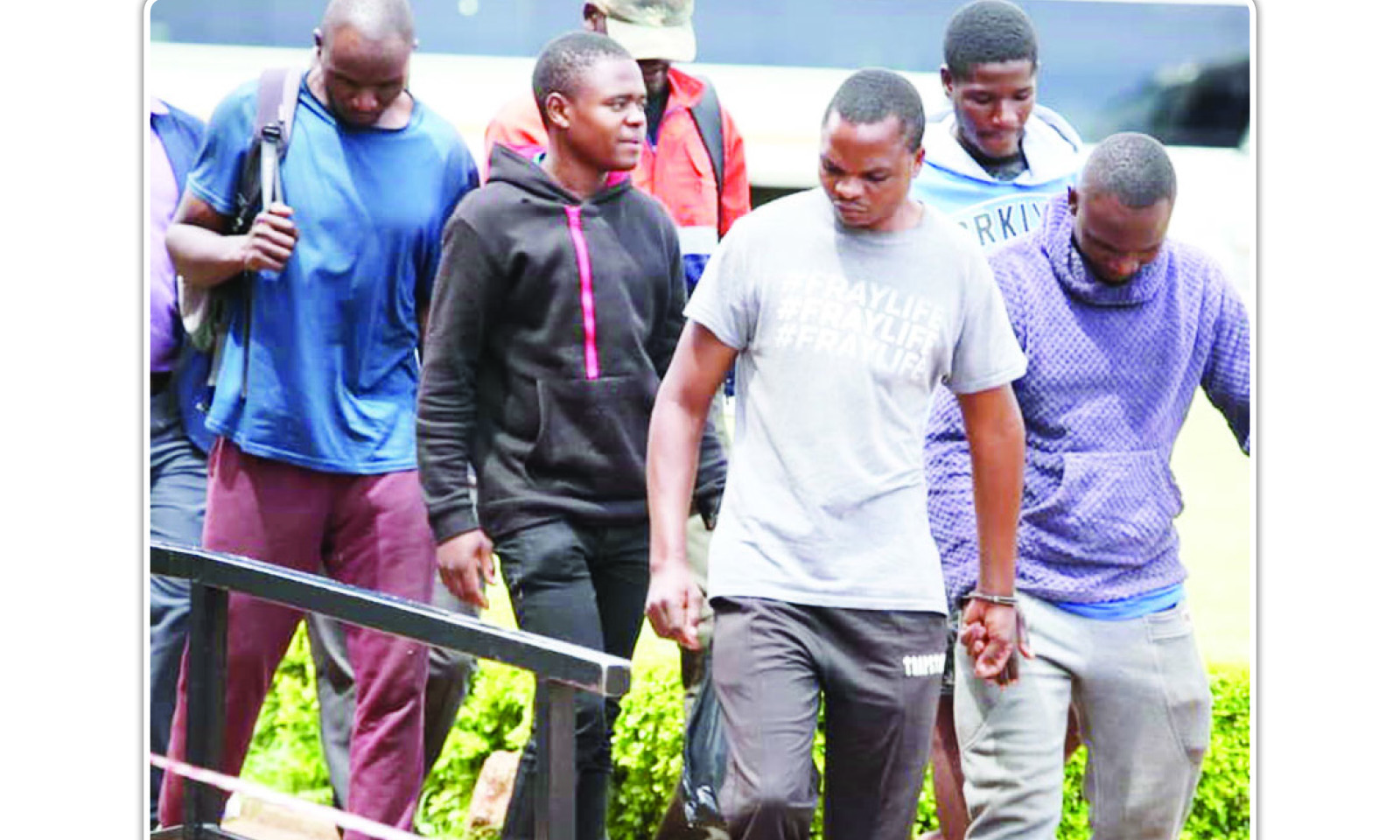 GANG NABBED AT CRIME SCENE