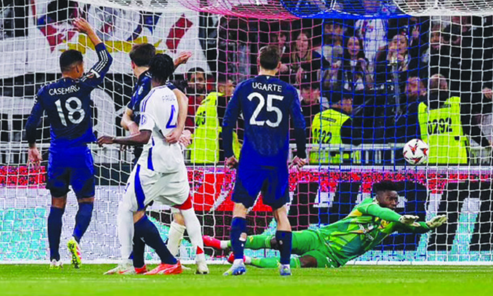 Amorim defends blundering Onana