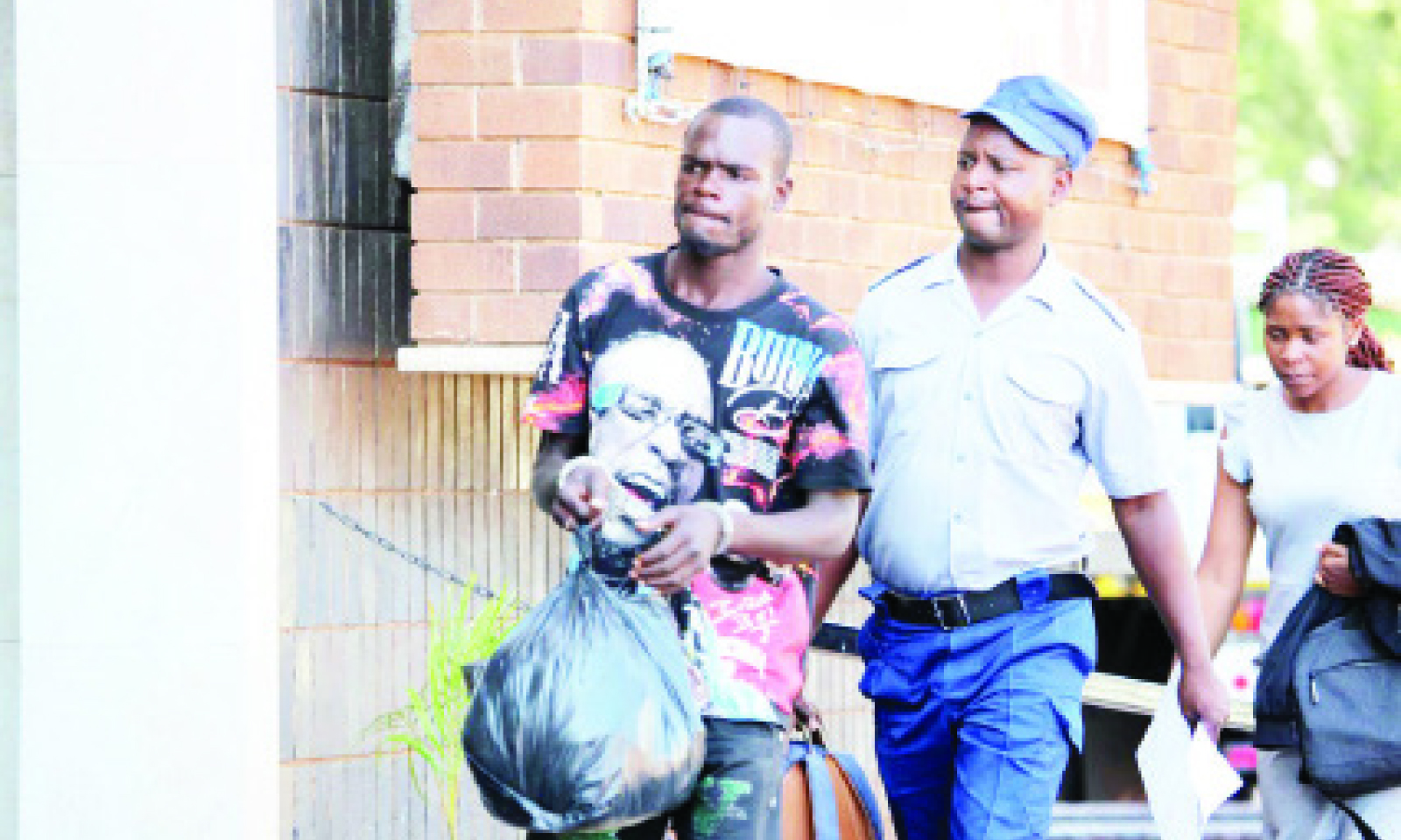 Security guard threatens to shoot employer