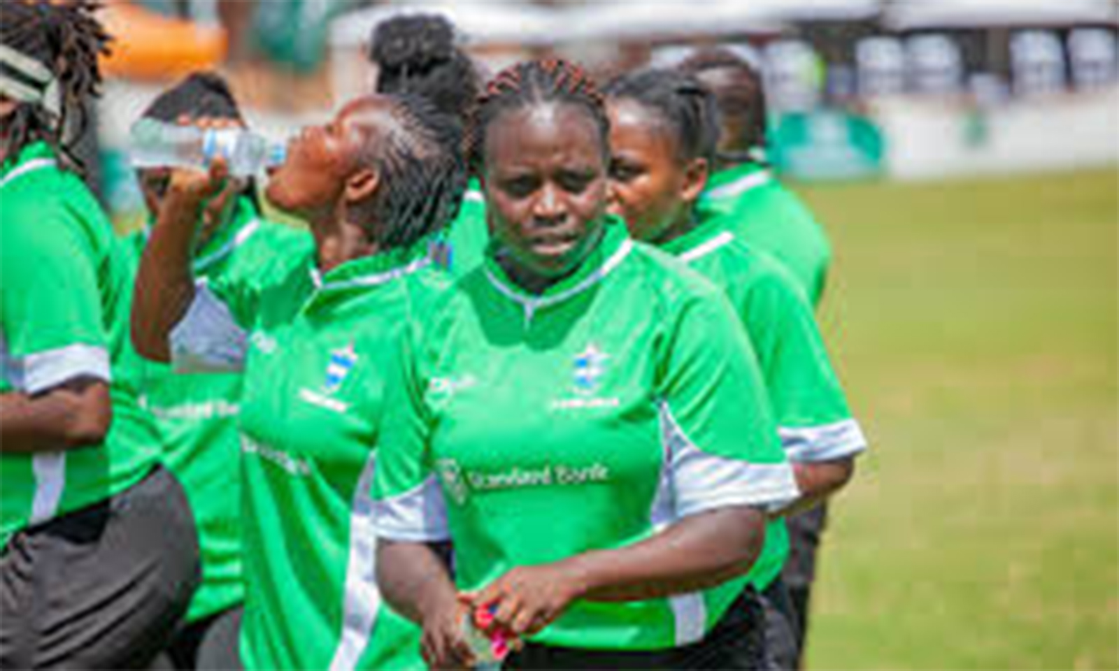 Lady Sables brave Ivorian heat