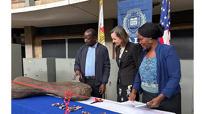 US donates to Zim
