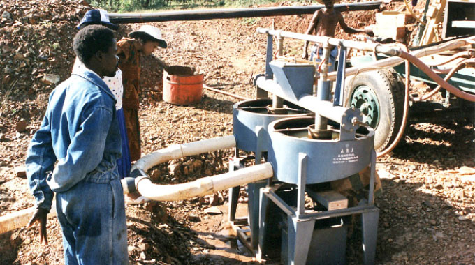 Artisanal miners deliver over half of Zimbabwe’s gold target