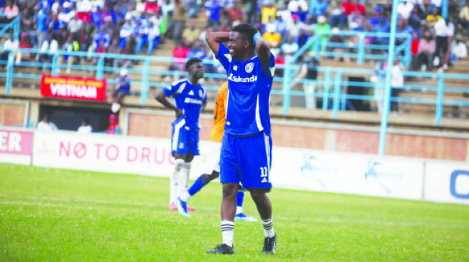 Toothless DeMbare fire blanks again