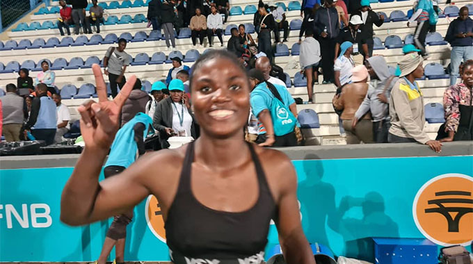 Poor relays turn out Mars Botswana event