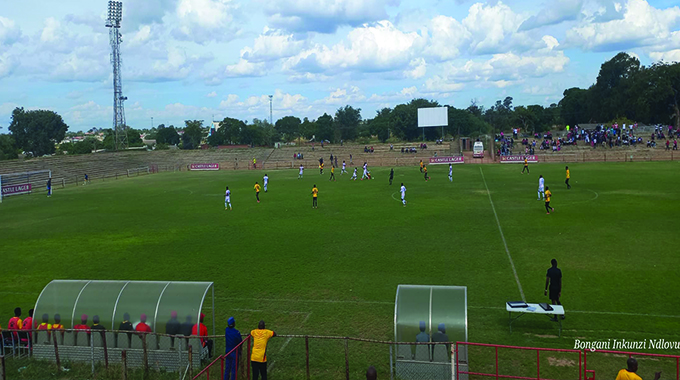Chicken Inn, Herentals tied nil all at halftime