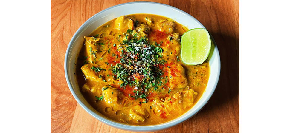 Creamy coconut chicken curry for you