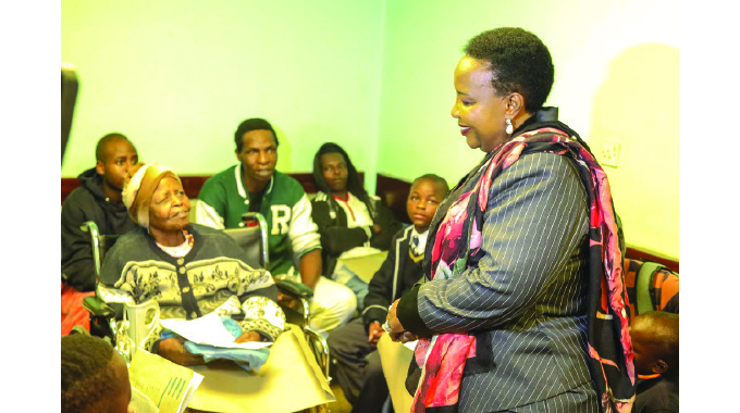 First Lady’s Parirenyatwa Hospital visit warms hearts, sparks hope