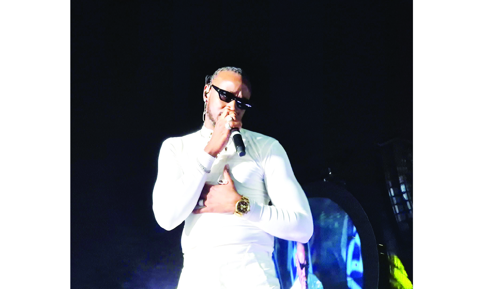 Jah Prayzah salutes fans, apologises