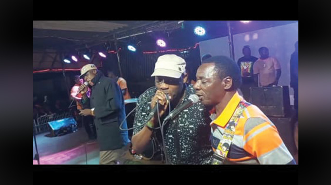 Watch: Iconic moment: Jeys Marabini, Chase Skuza’s impromptu performance with Alick Macheso wows fans