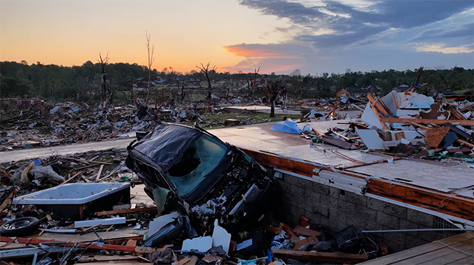 25 dead as tornadoes hit US states