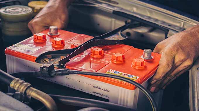 Security guard steals 125 chloride batteries