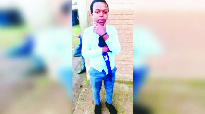 Kubulawe umfundi kubangwa intombi