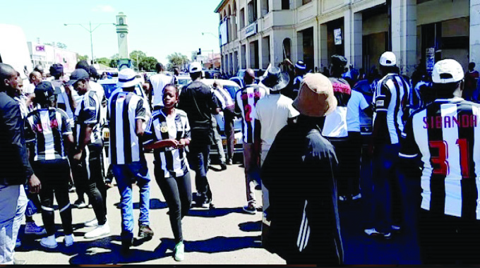 SWINGING ON POWER LINES…Bosso take roadshow to Kariba