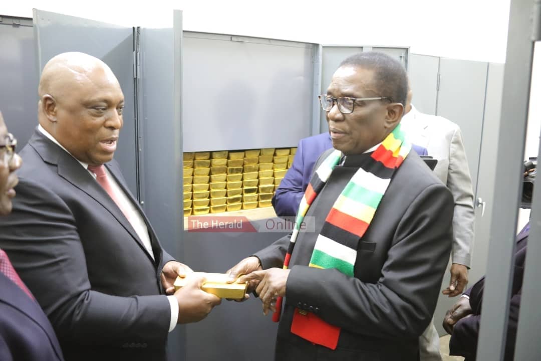 President inspects RBZ vaults as gold reserves rise to 3.4 metric tonnes