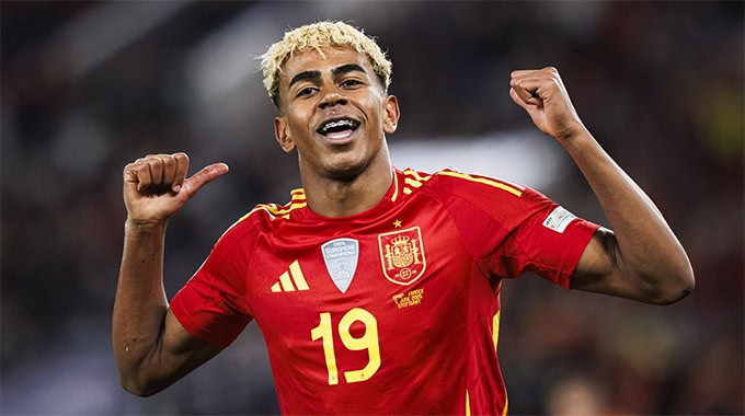 Lamine Yamal lights up Spain, France classic