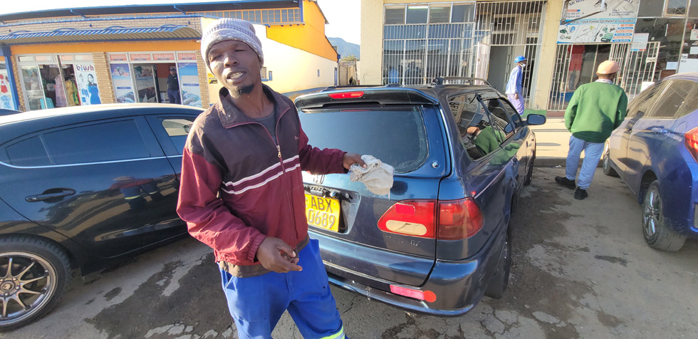 Mr Fungai Mashonjowa