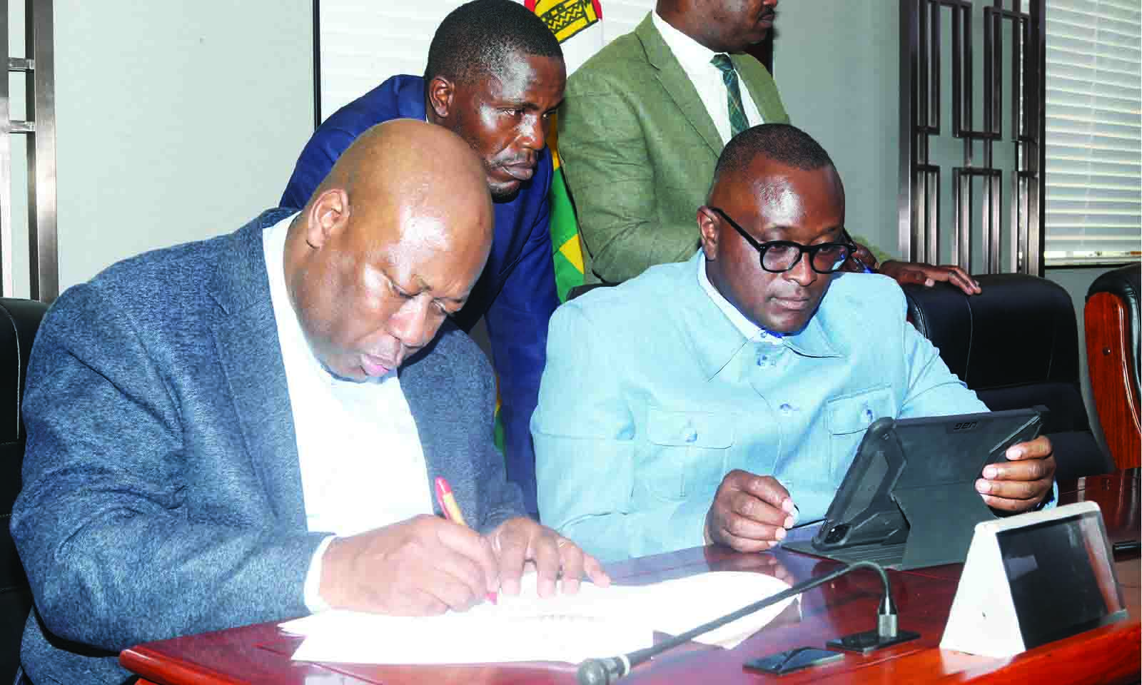 Zim, Zambia sign MoU for new pipeline to transport refined petroleum