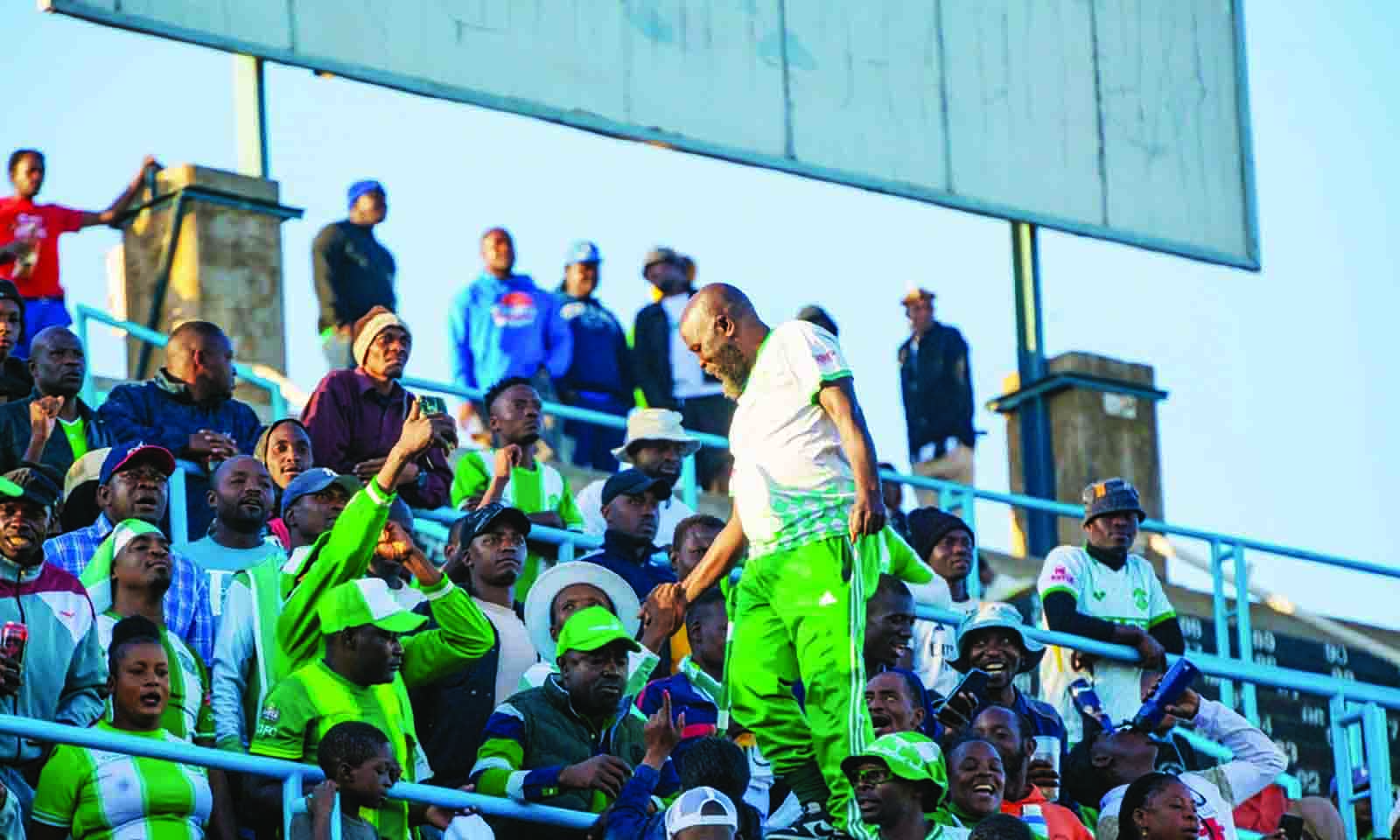 Giants in mixed fortunes