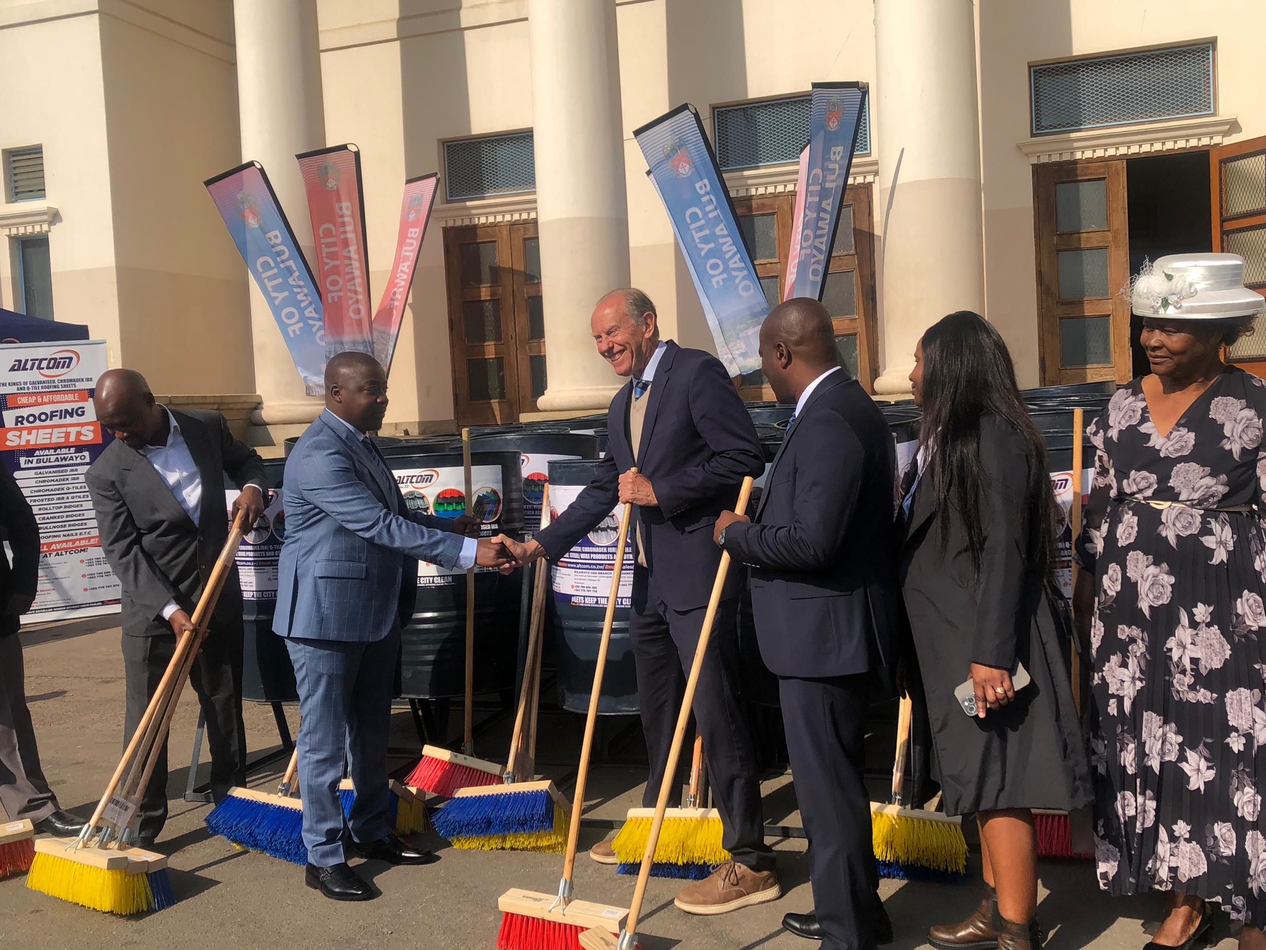 Bulawayo receives cleaning equipment donation from Altcom