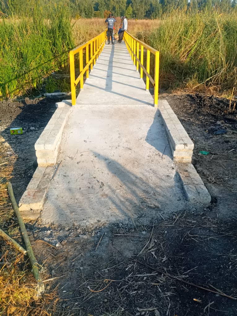 DZ residents welcome footbridge