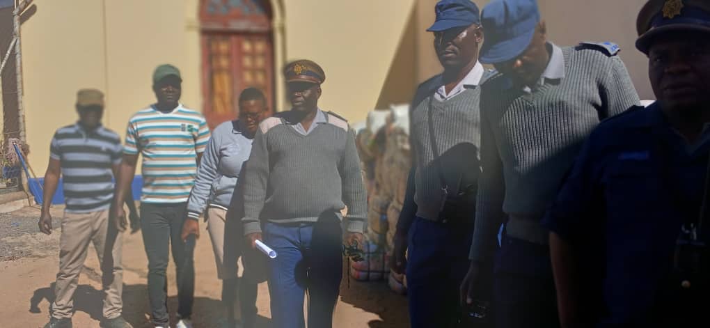 WATCH: Police bust Gweru smuggling syndicate, recover 164 bales of second-hand clothes