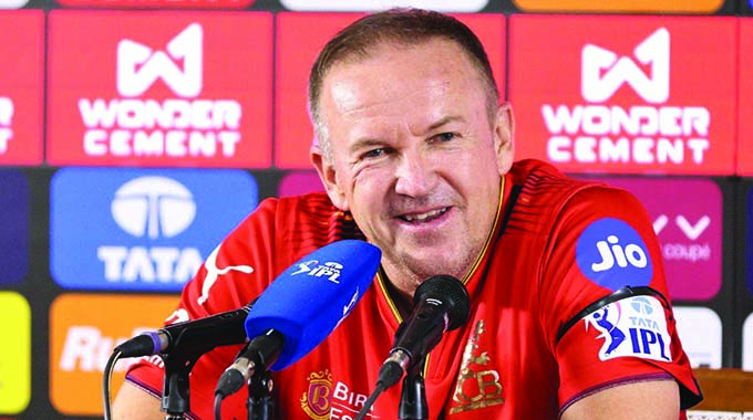 ANDY FLOWER FINED