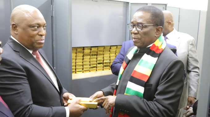 RBZ gold stock grows by 126percent . . .President inspects gold reserves