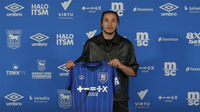 MTHUNZI DUMPS BRIGHTON FOR PREMIER LEAP! Zim teen signs pro deal with Ipswich Town
