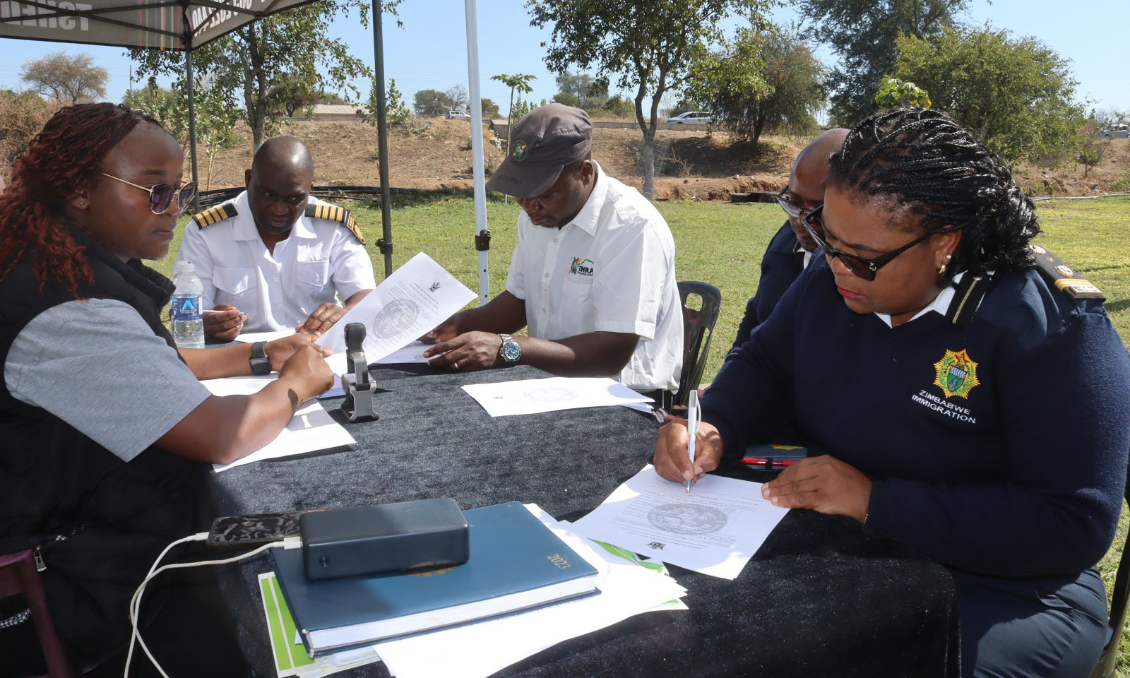 Zimbabwe officials sign integrity pledges in anti-corruption campaign at Beitbridge Border Post