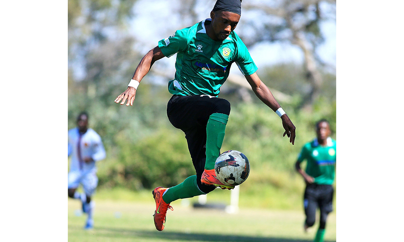 Banket brace for derby