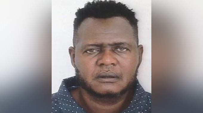 FAKE PSL CARD SYNDICATE BUSTED! Cash runner spills the beans after dramatic Rufaro Stadium arrest