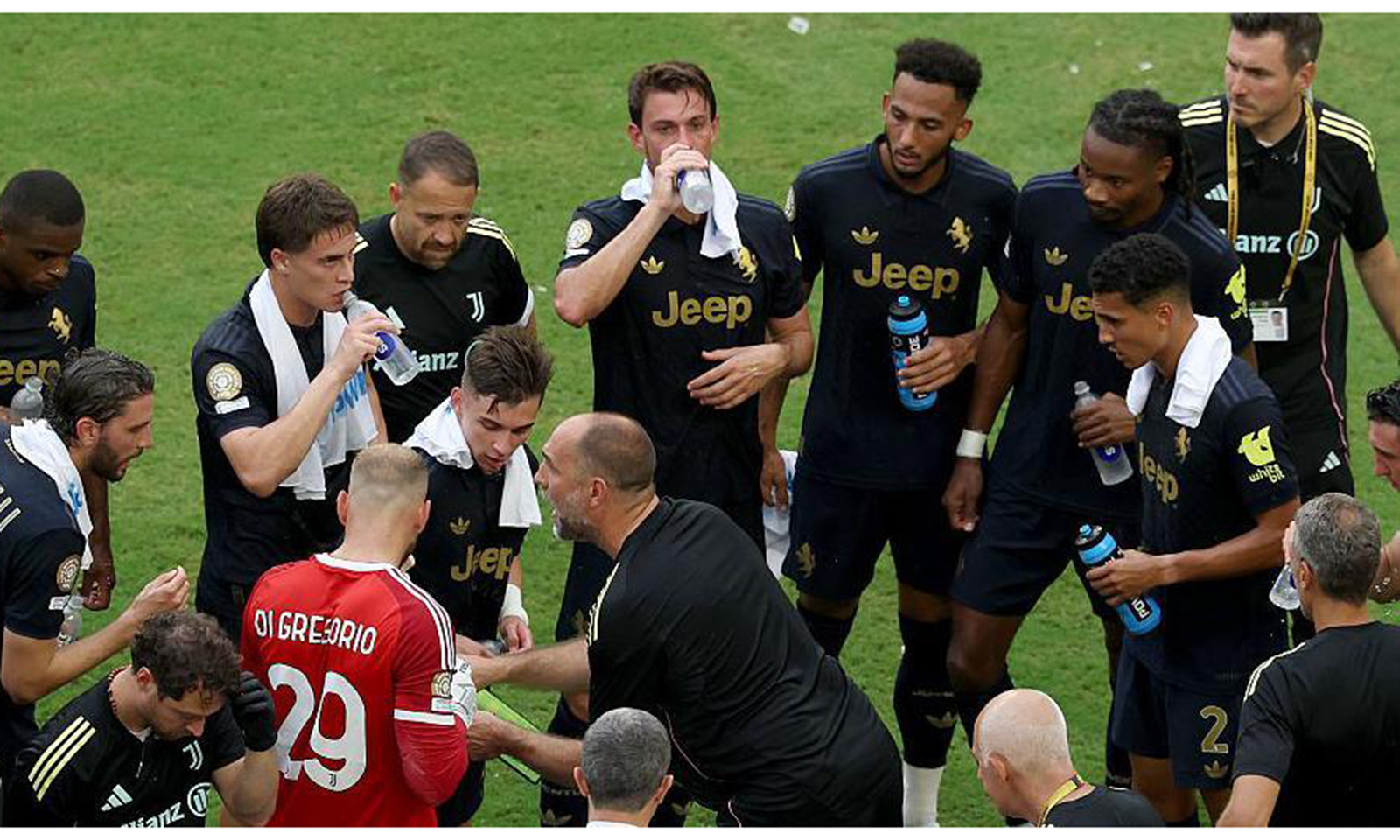 Ten Juventus players asked to be substituted