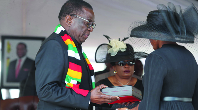 President hands over national flag to Amai Gata: Here’s what the tradition means