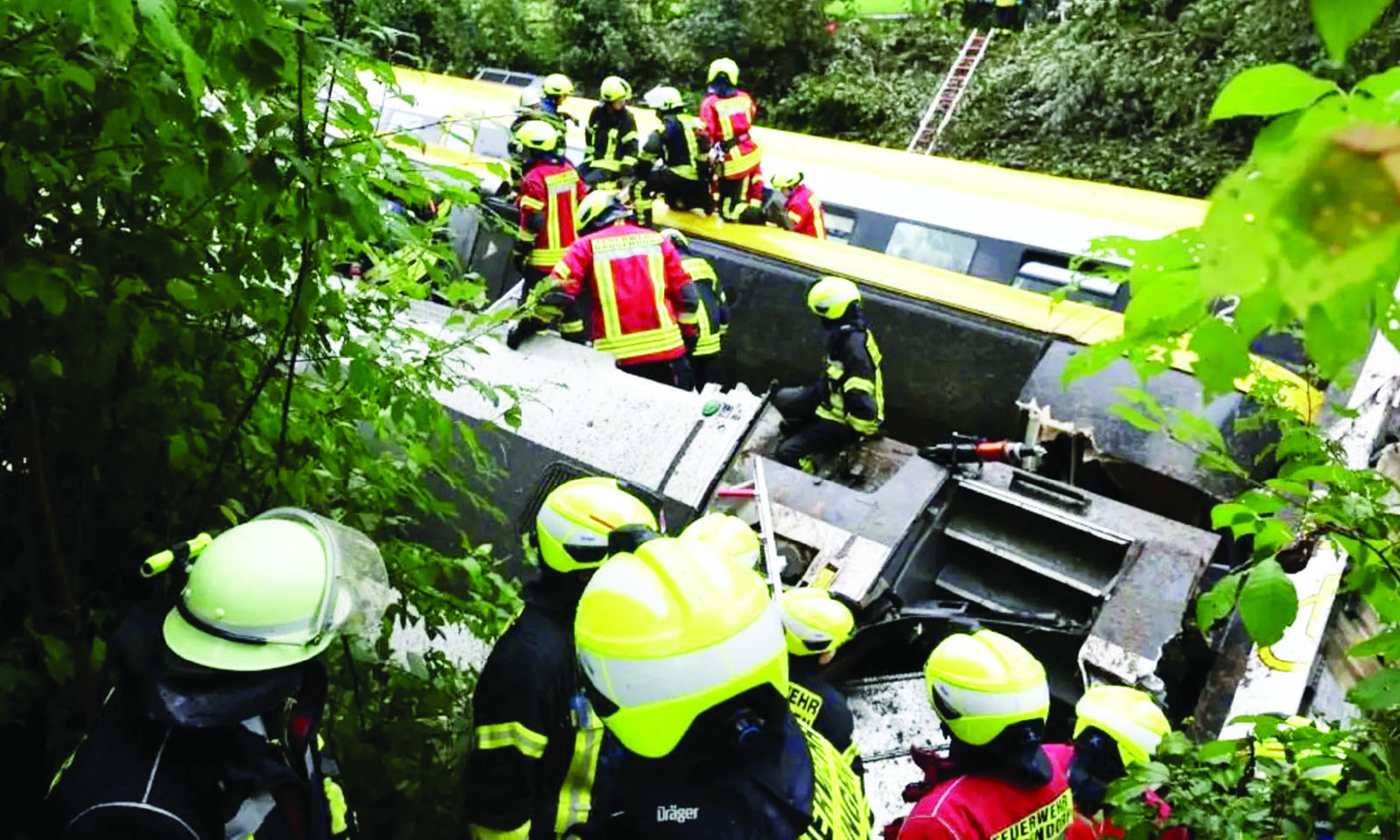 THREE KILLED AS TRAIN DERAILS IN SEWAGE