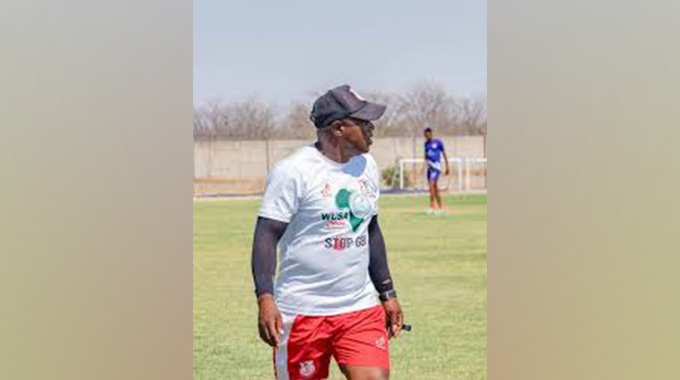 Bakholwa ngoLulu eBotswana . . umqeqetshi usekuTafic United