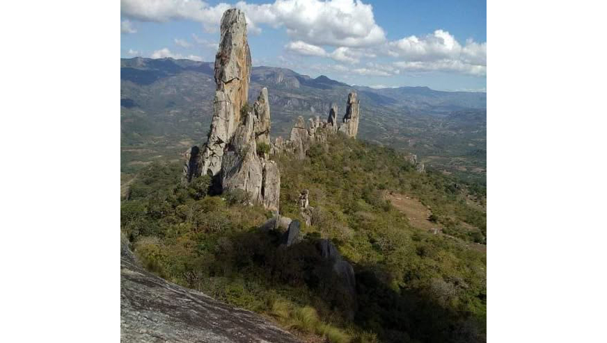 Mahwemamisike Mountain, one of the major attractions in Honde Valley