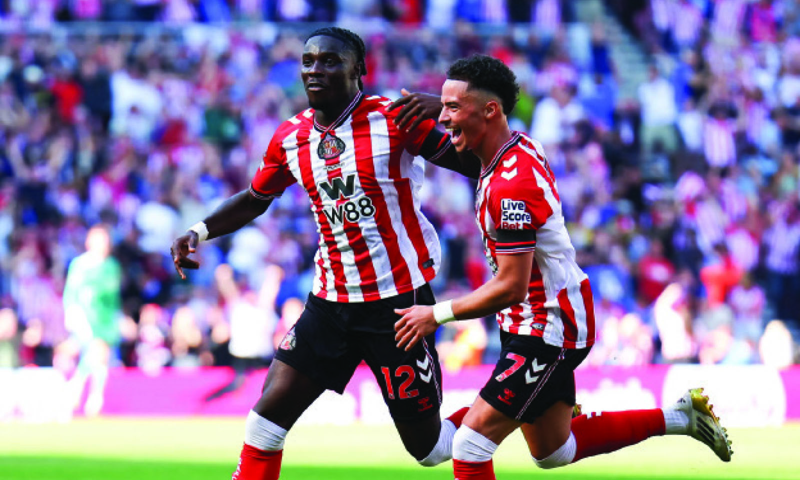 Newcastle shoot blanks, EPL returnees Sunderland secure a win