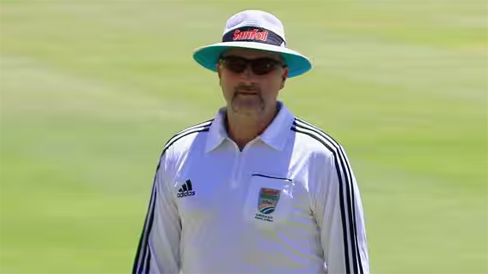 Top Aussie coach returns to Harare